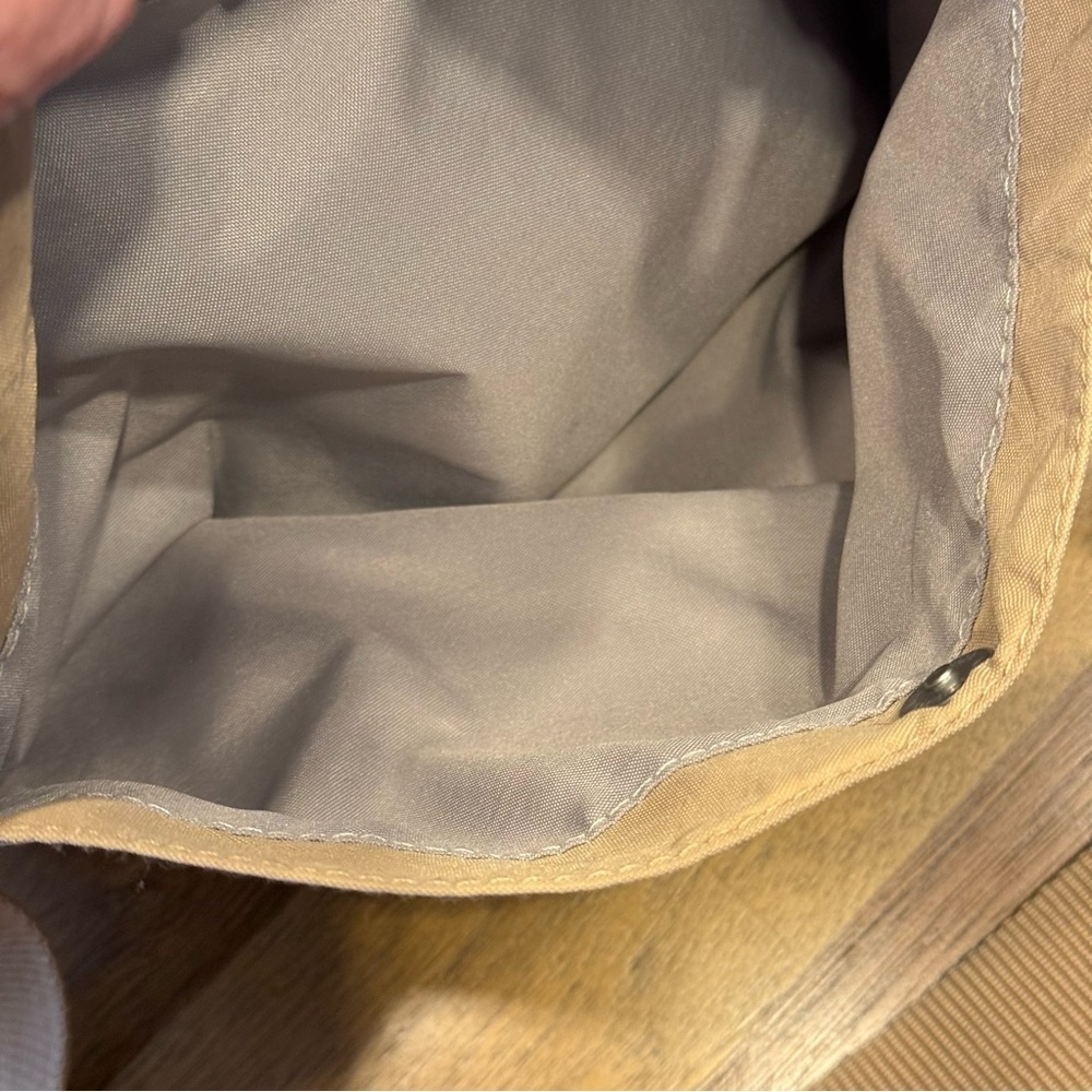 Baggallini Beige crossbody FLAW - Picture 10 of 12